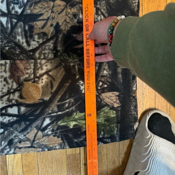 Vintage Realtree Camo Fleece Hoodie - Picture 6 of 6